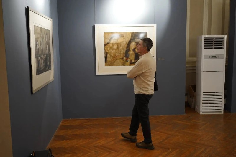 🎨 Техника, которая когда-то не давалась: в Иркутске открылась выставка Алексея Талащука